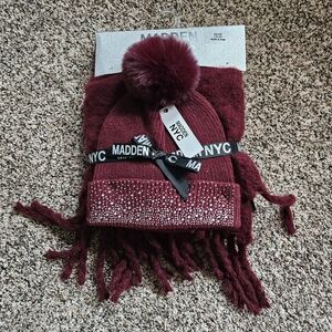 Madden NYC Burgundy Beanie and Scarf Set One Size
